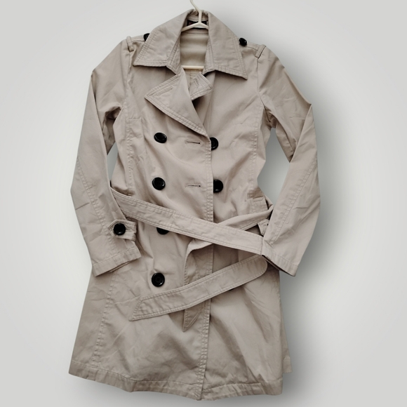 Jackets & Blazers - Classic Beige Vintage Double-Breasted Trench Coat